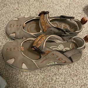 Merrill water shoes in great condition.